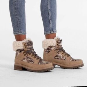 NEW JustFab Venice Hiker Lace-Up Boots Womens Sz 8.5